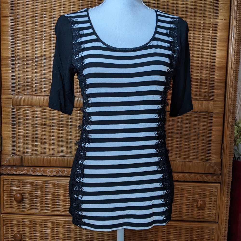 White House Black Market Top w/ Fringe Detail SMALL